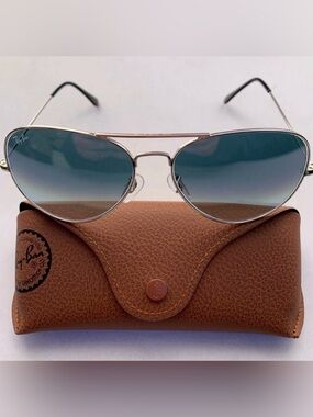 Ray-Ban Silver Frame Aviator Sunglasses with Gray Lenses